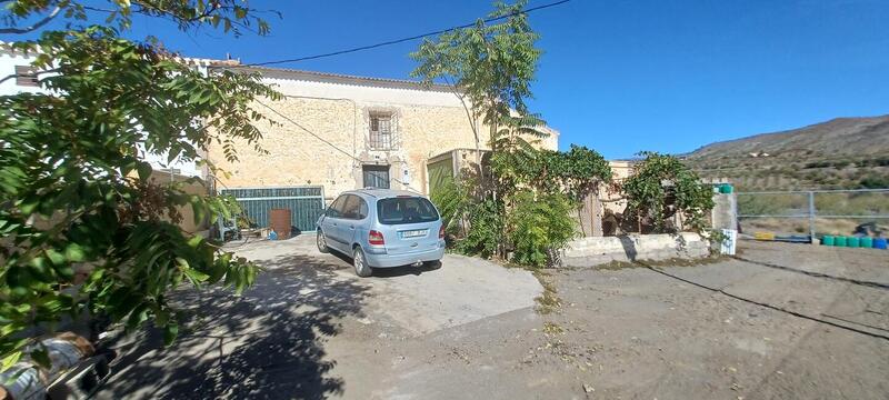 4 bedroom Country House for sale