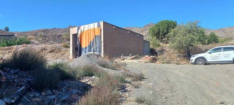 4 bedroom Country House for sale