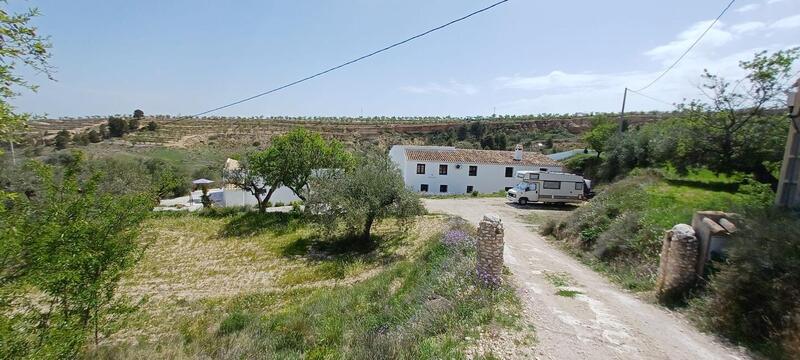 6 bedroom Country House for sale