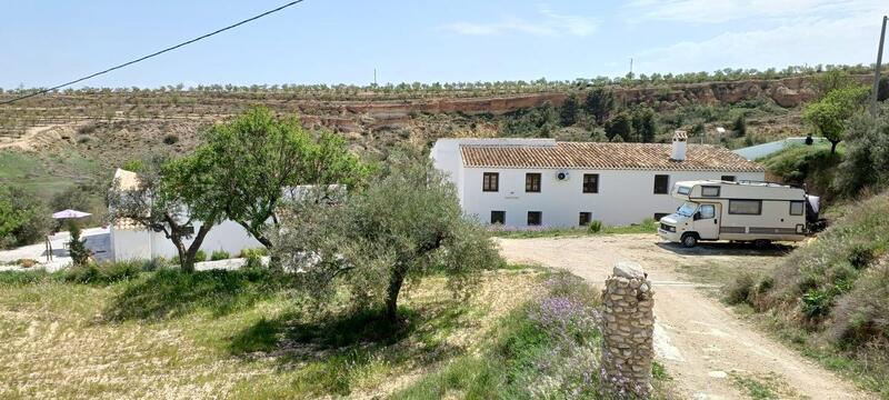 6 bedroom Country House for sale