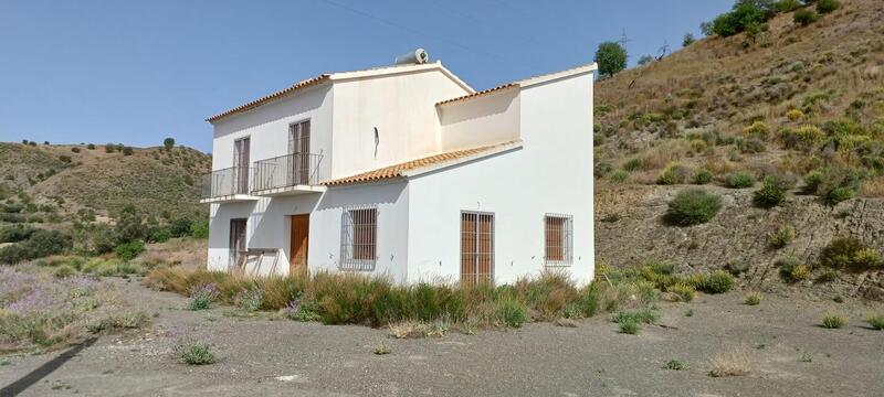 3 bedroom Country House for sale