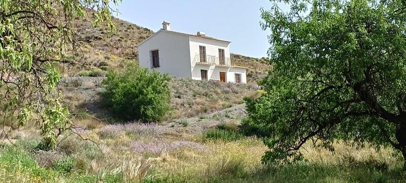 3 bedroom Country House for sale