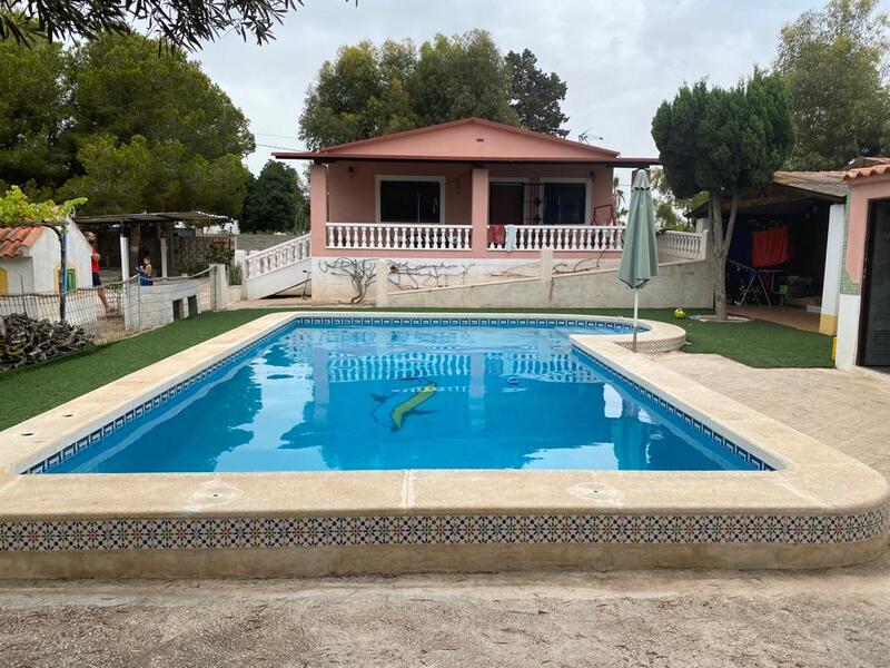 Country House for sale in Los Montesinos, Alicante