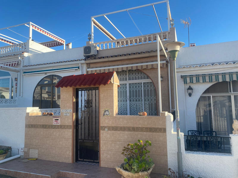 Byhus til salg i Torrevieja, Alicante
