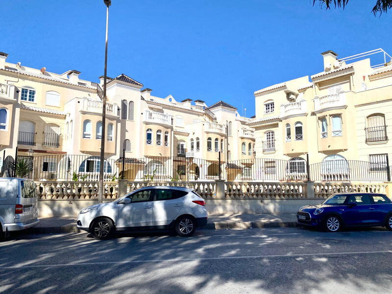 2 slaapkamer Appartement Te koop