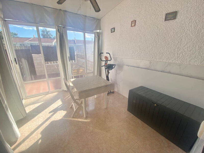 2 Cuarto Villa en venta