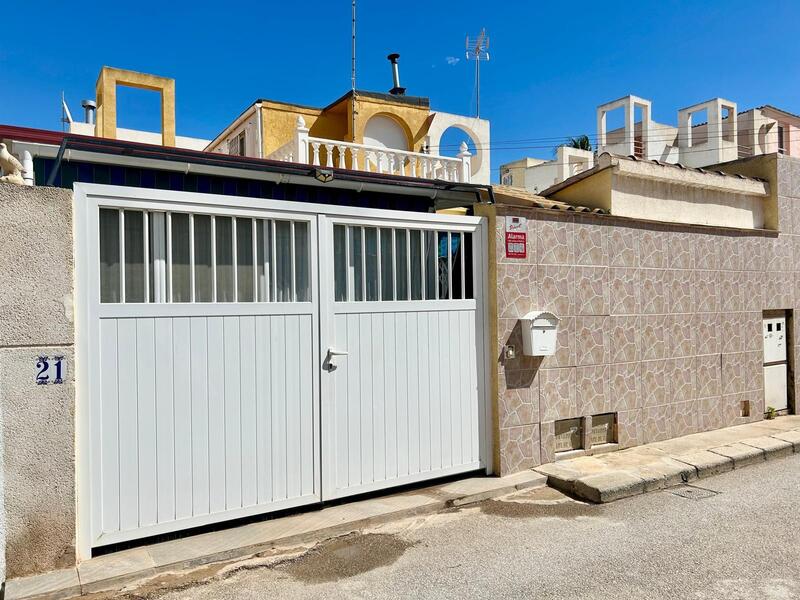 Stadthaus zu verkaufen in Torrevieja, Alicante