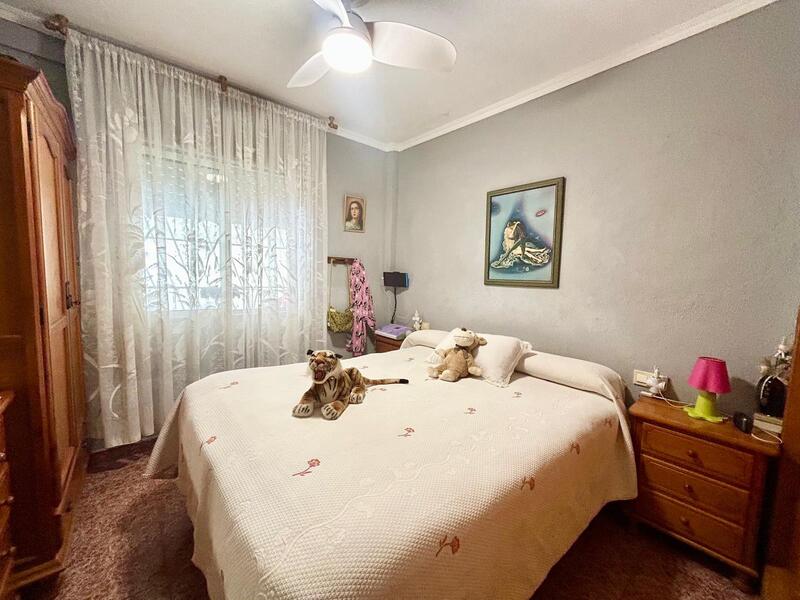 4 Schlafzimmer Stadthaus zu verkaufen