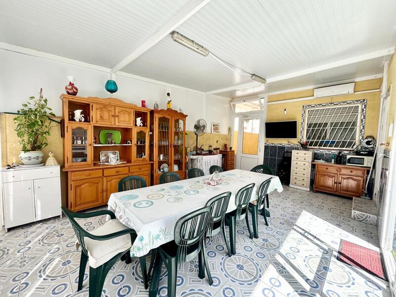 4 Schlafzimmer Stadthaus zu verkaufen