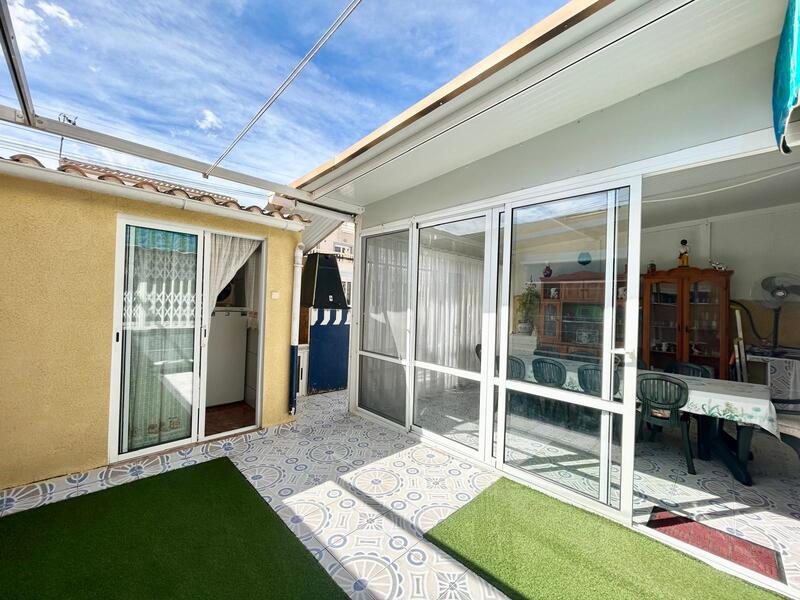 4 Schlafzimmer Stadthaus zu verkaufen