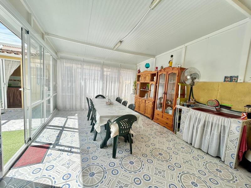 4 Schlafzimmer Stadthaus zu verkaufen