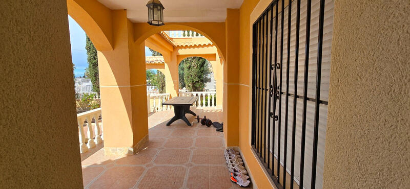 5 bedroom Villa for sale