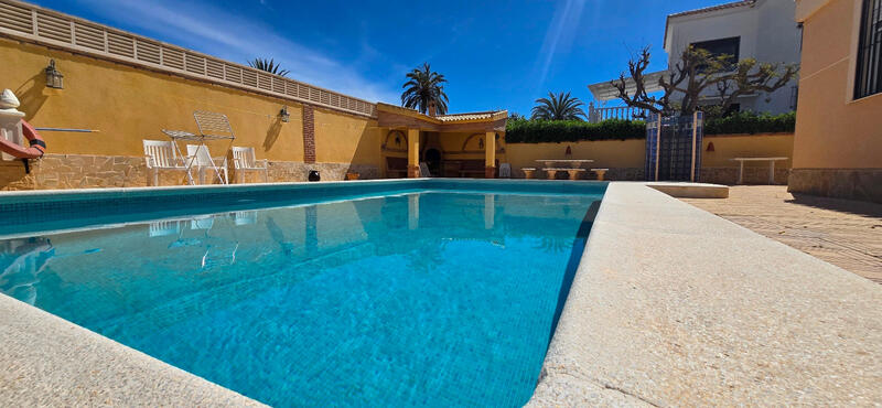 5 bedroom Villa for sale
