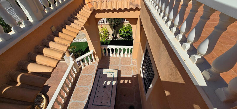 5 bedroom Villa for sale
