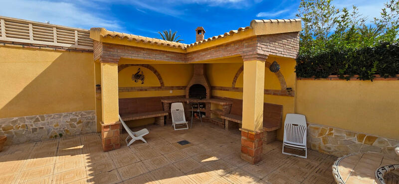 5 bedroom Villa for sale