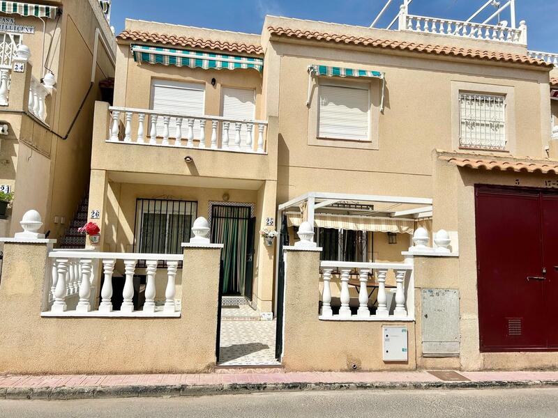 Villa for sale in Torrevieja, Alicante