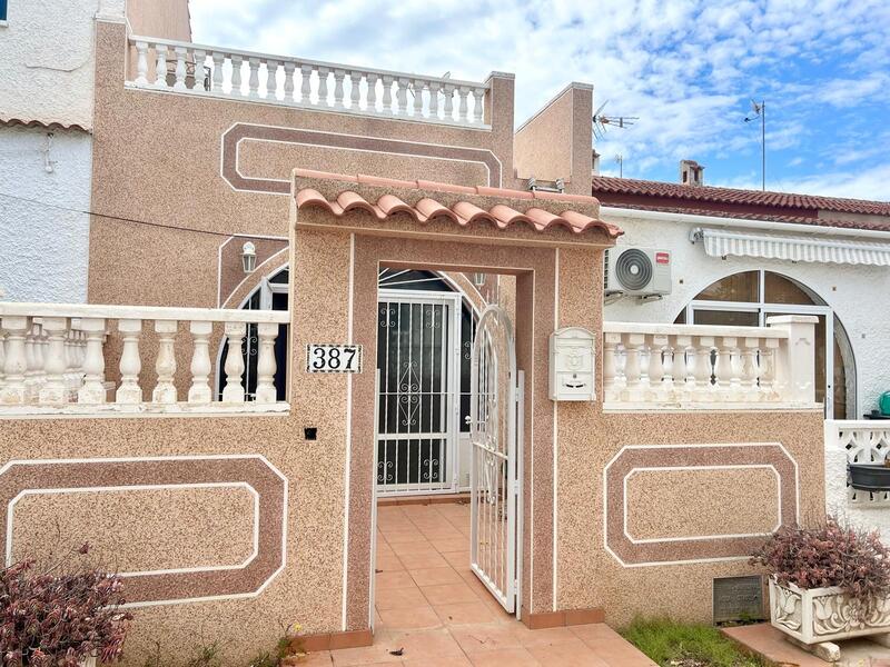 Villa zu verkaufen in Torrevieja, Alicante