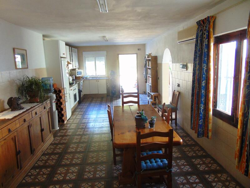 3 bedroom Country House for sale