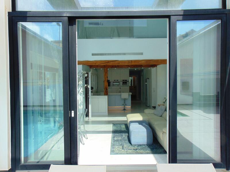 4 Cuarto Villa en venta