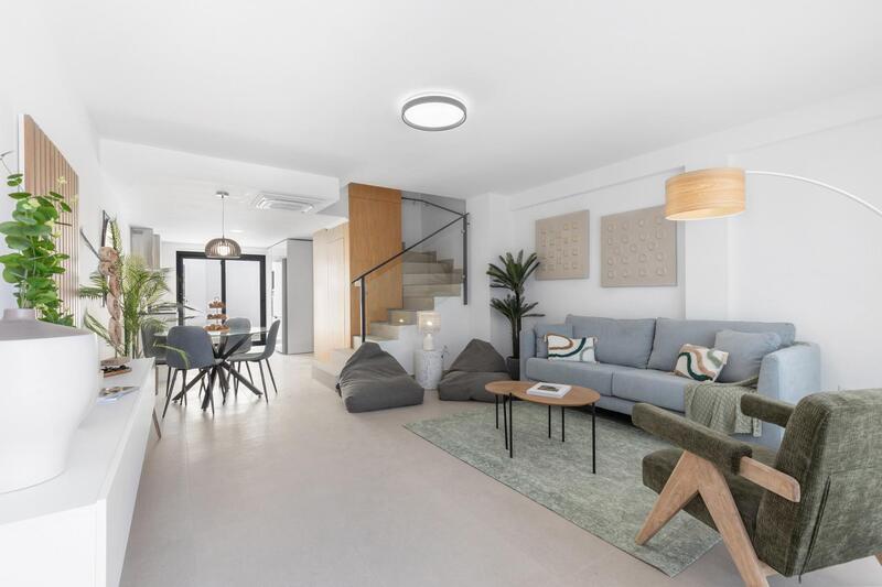 4 Schlafzimmer Stadthaus zu verkaufen