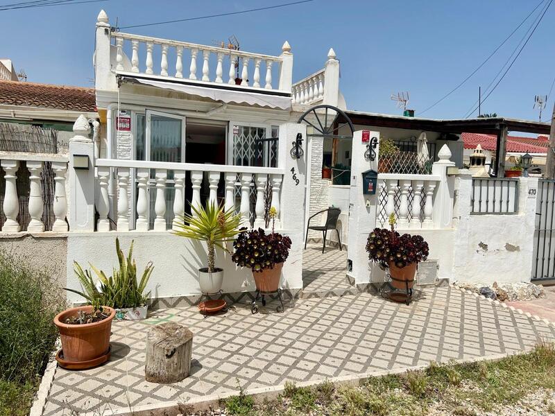 Villa zu verkaufen in Torrevieja, Alicante
