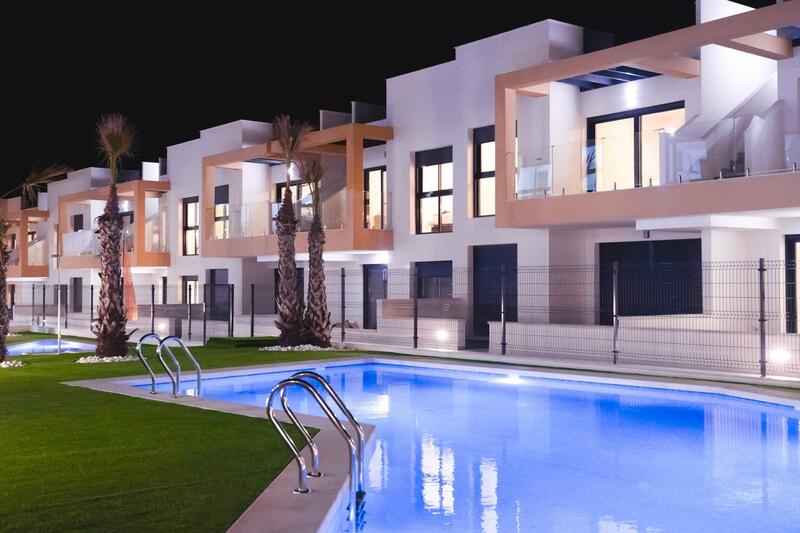 Villa til salgs i Orihuela Costa, Alicante