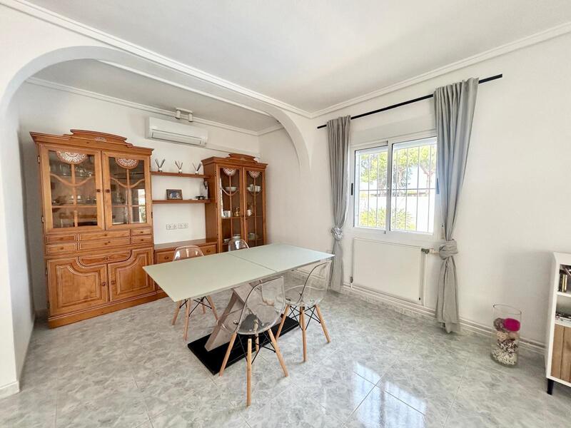 3 Cuarto Villa en venta