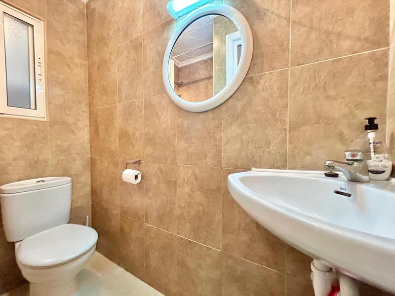 2 bedroom Townhouse for sale