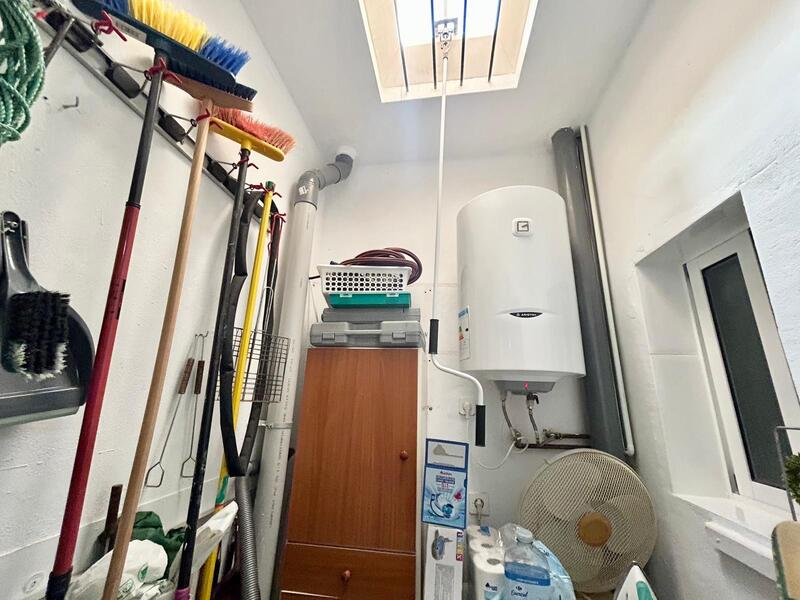 2 bedroom Townhouse for sale