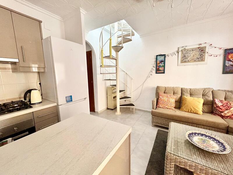 2 bedroom Townhouse for sale
