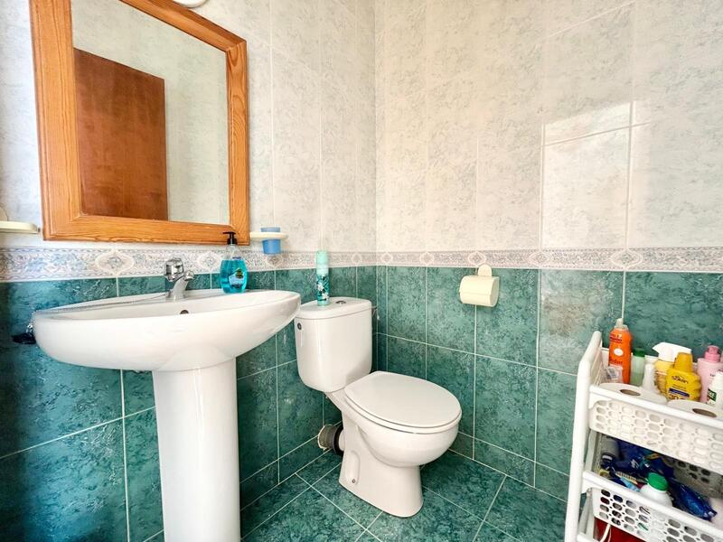 2 bedroom Townhouse for sale