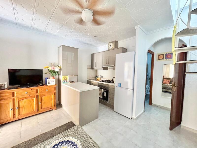 2 bedroom Townhouse for sale