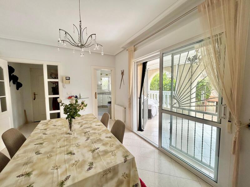 3 sovrum Villa till salu