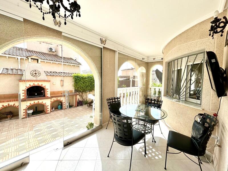 3 bedroom Villa for sale 3 bedroom Villa for sale