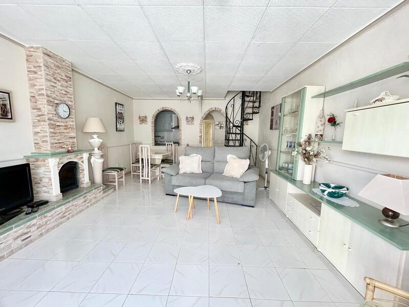 3 bedroom Townhouse for sale