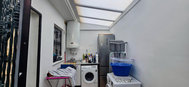 3 спальная комната вилла продается