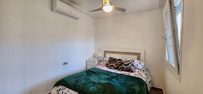 3 спальная комната вилла продается