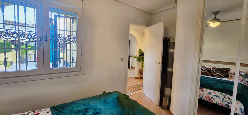 3 спальная комната вилла продается