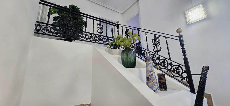 3 спальная комната вилла продается