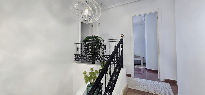 3 спальная комната вилла продается