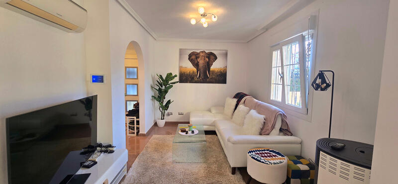 3 спальная комната вилла продается