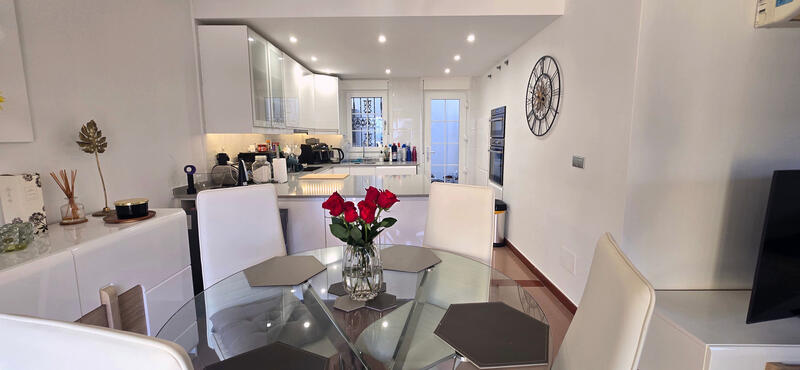 3 спальная комната вилла продается