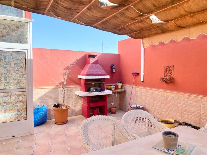 3 спальная комната городская тюрьма продается