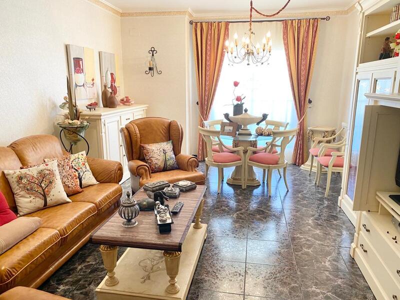 3 спальная комната городская тюрьма продается