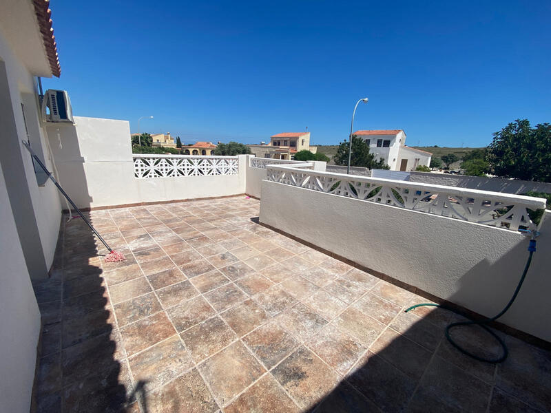 3 bedroom Townhouse for sale