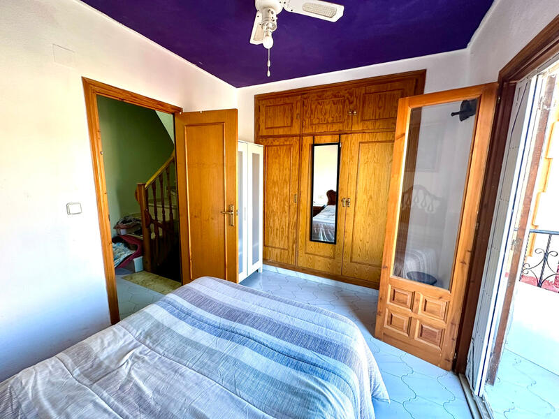 2 bedroom Townhouse for sale