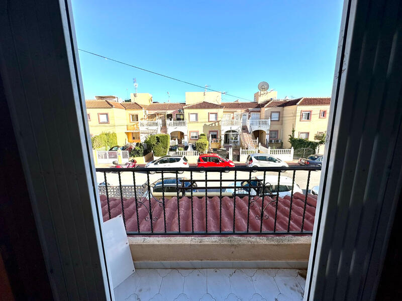 2 bedroom Townhouse for sale