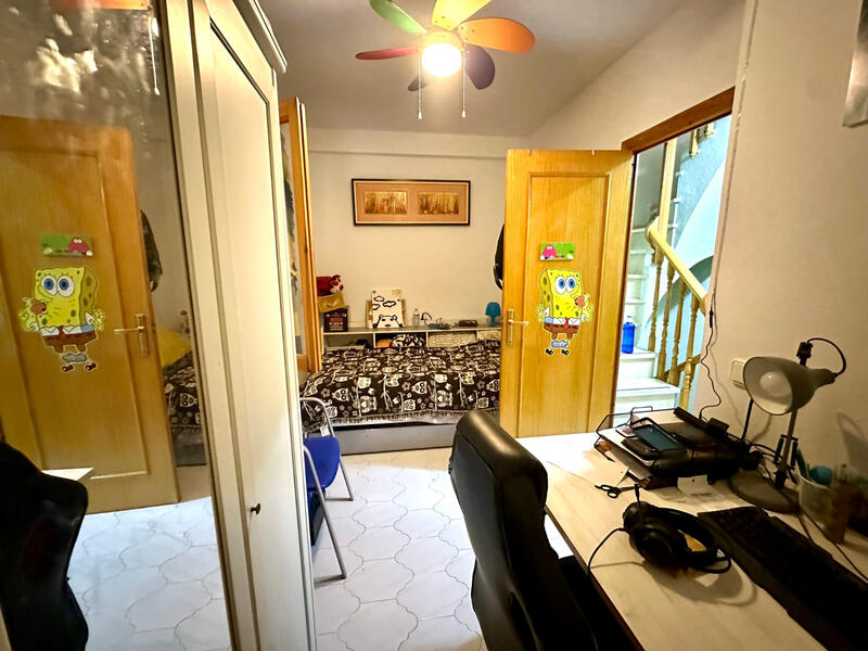 2 bedroom Townhouse for sale