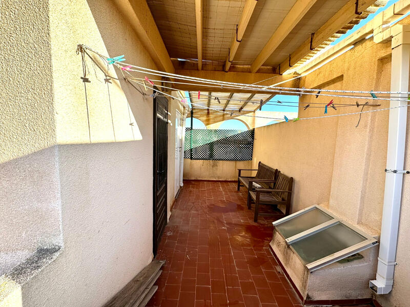 2 bedroom Townhouse for sale