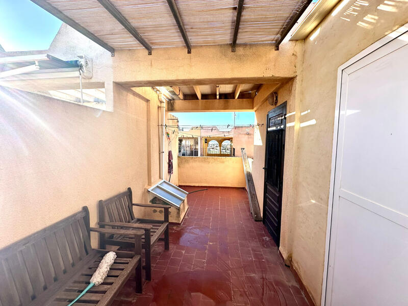 2 bedroom Townhouse for sale